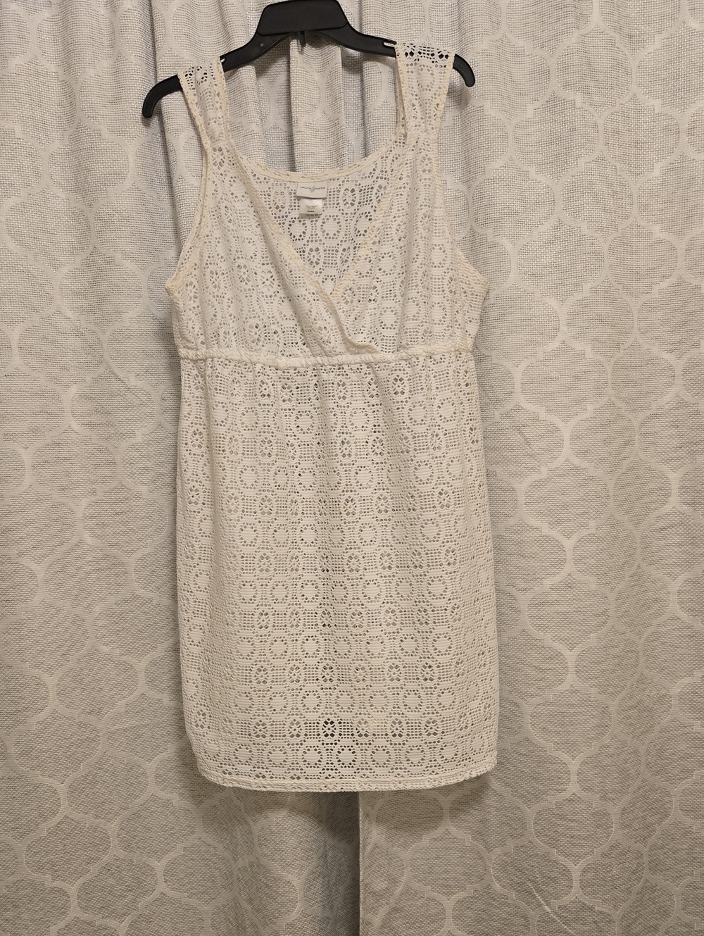 Jaclyn Smith White And Cream Crochet Lace Sleeveless Tunic